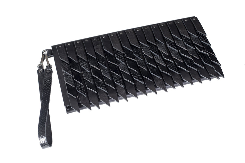 Bags The Darling Clutch