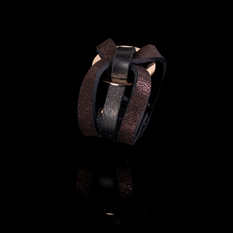 The Circular Brown Leather Bracelet